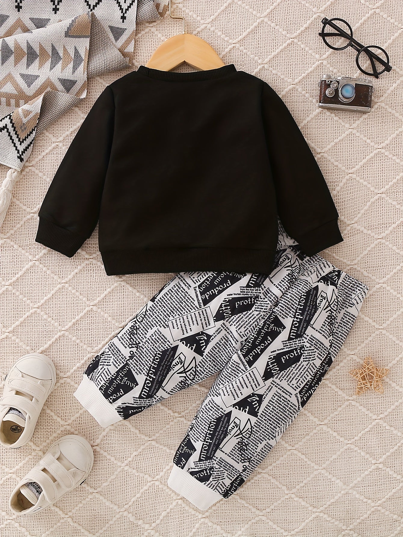 Baby Boys Trendy Newspaper Graffiti Print Outfits, Kids Earphone Print Sweatshirt Pants Set