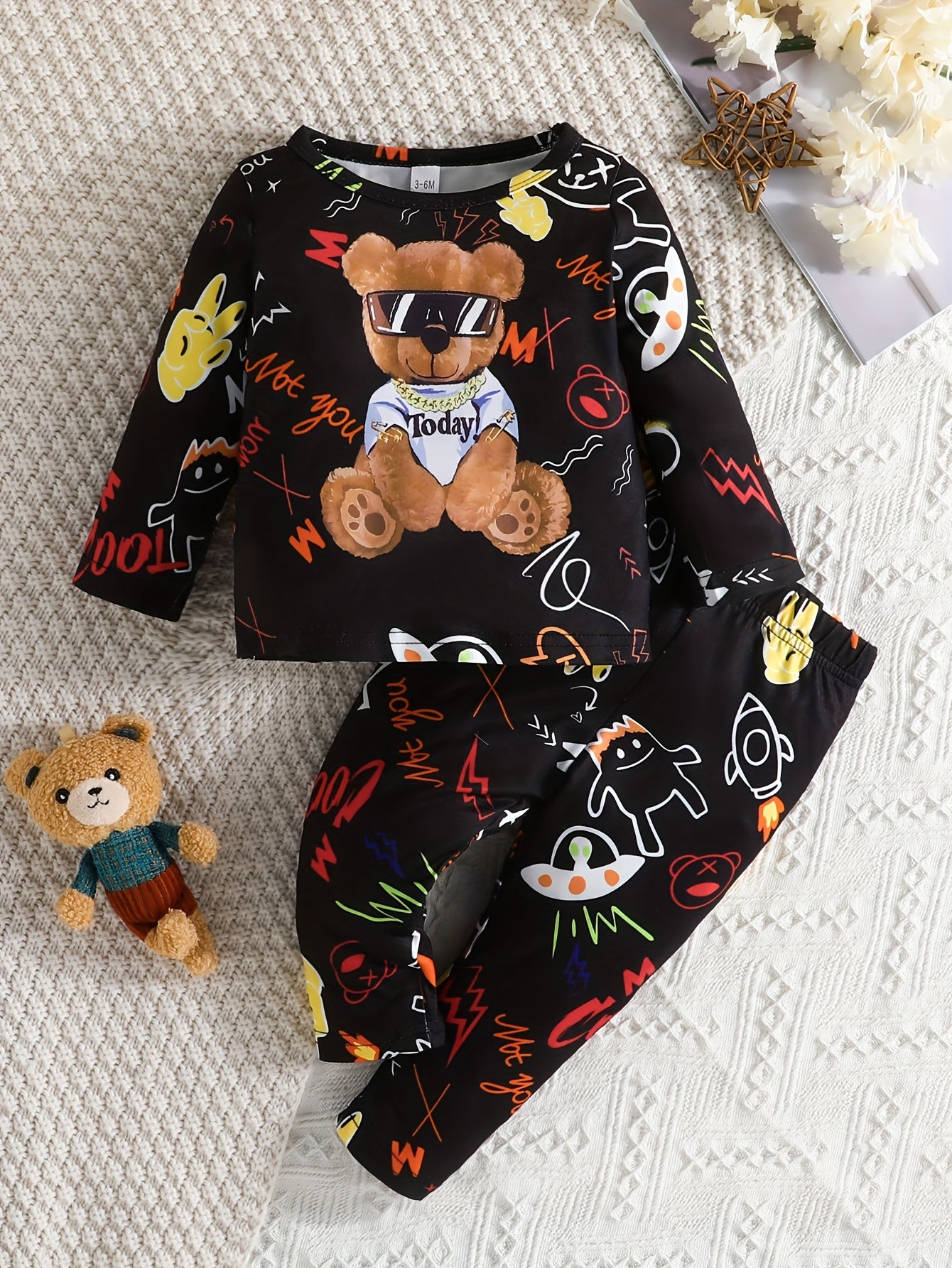 Toddler Baby Boy's Stylish Bear Cute Animal Letter Graffiti Print Outfits - Kid's Sweatshirt Pants Set For Spring And Autumn